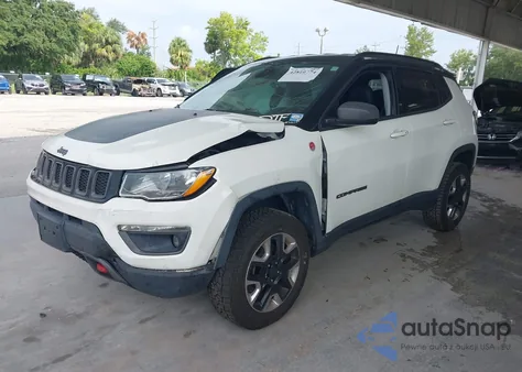 2018 Jeep Compass Trailhawk 4X4 z USA, uszkodzony, nr VIN 3C4NJDDB4JT417518